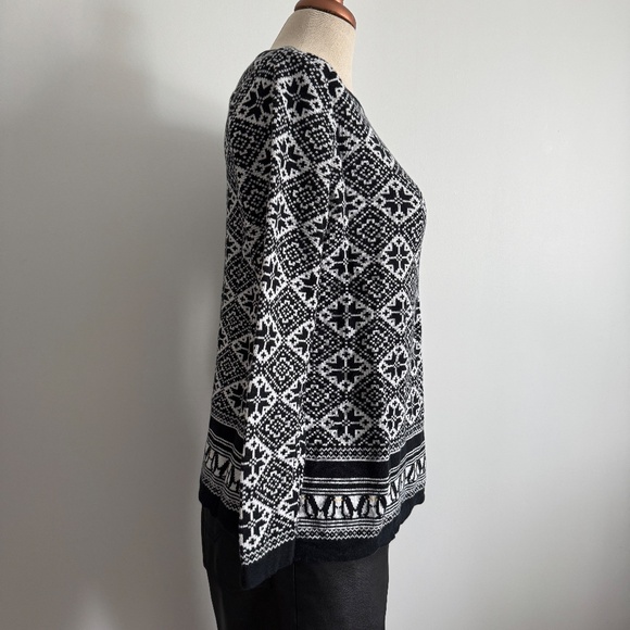 Karen Scott - Black and White Long Sleeves Knit - Picture 3 of 6